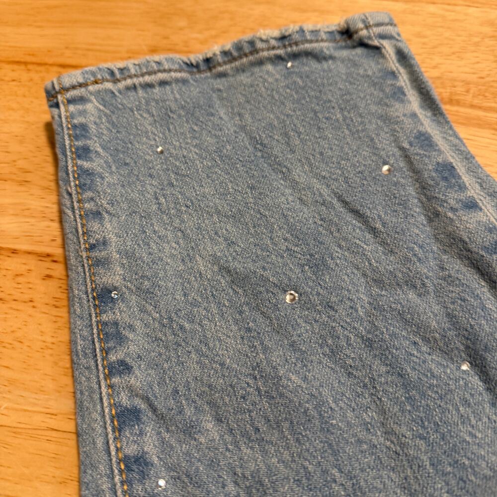 Universal Thread Women's Light Wash Embellished 9… - image 3